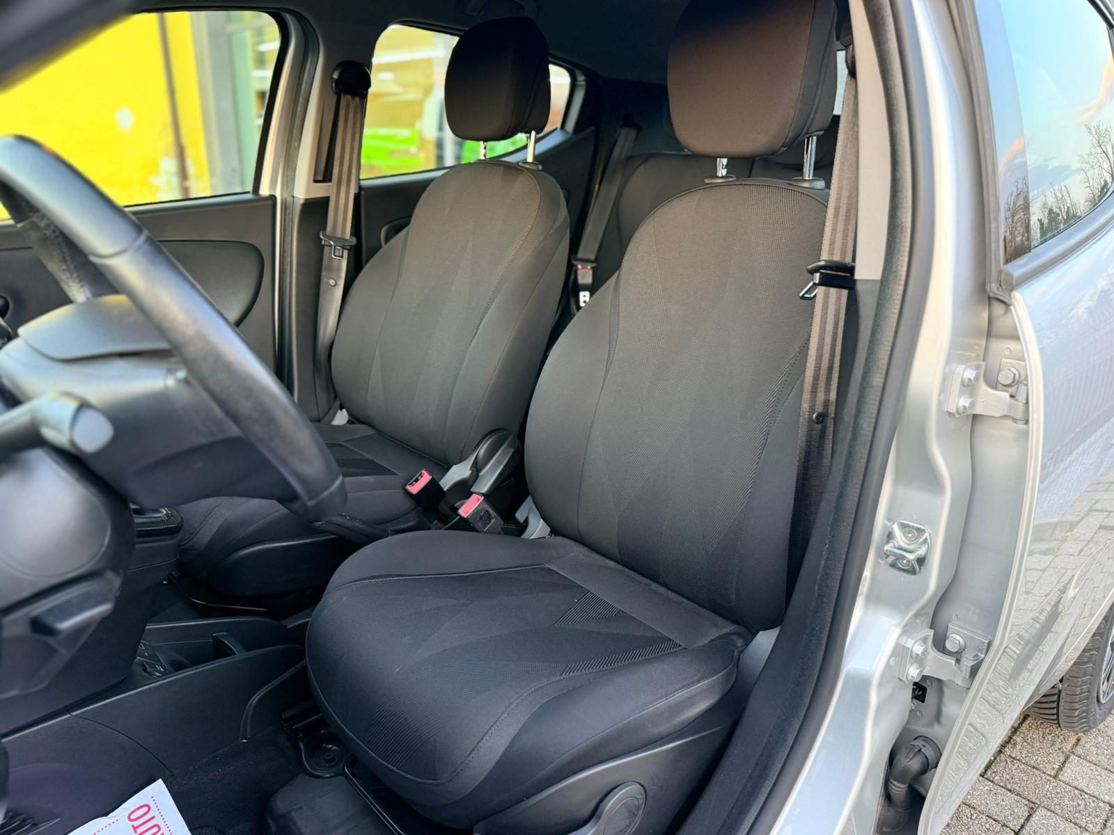 Lancia Ypsilon – foto 8