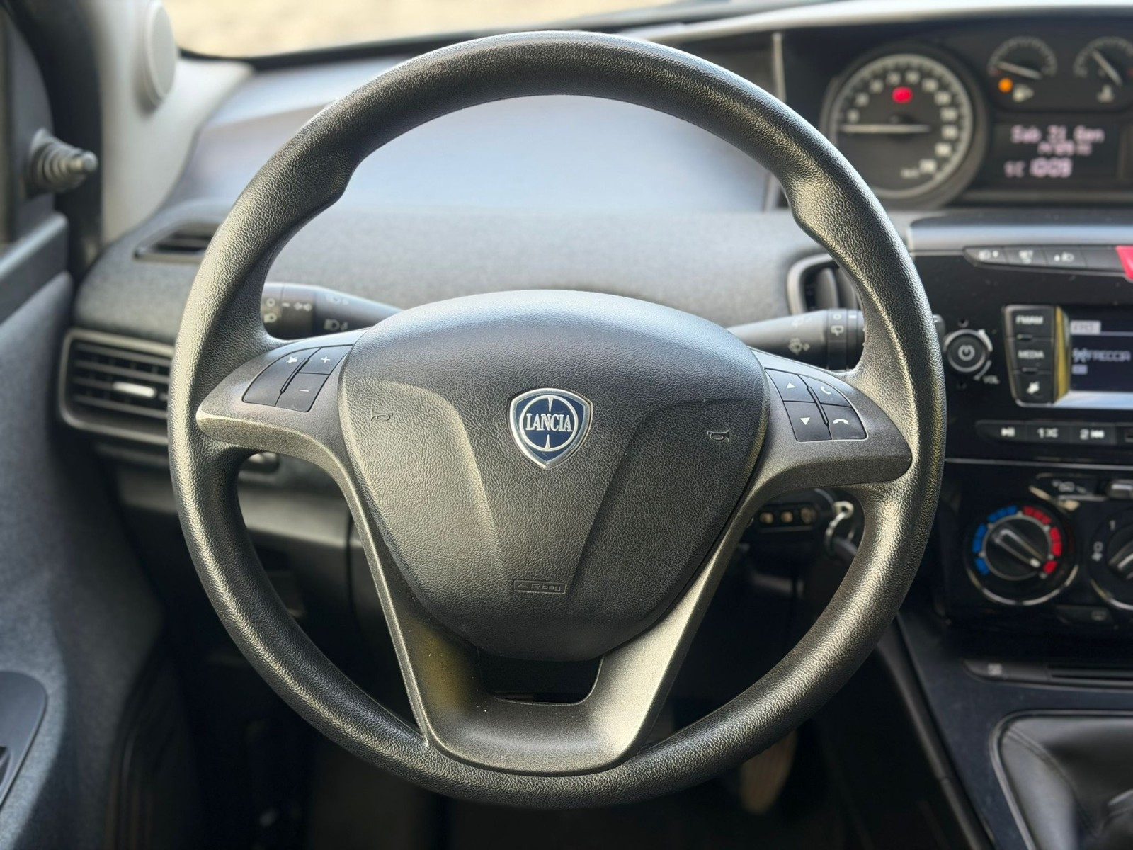 Lancia Ypsilon – foto 9