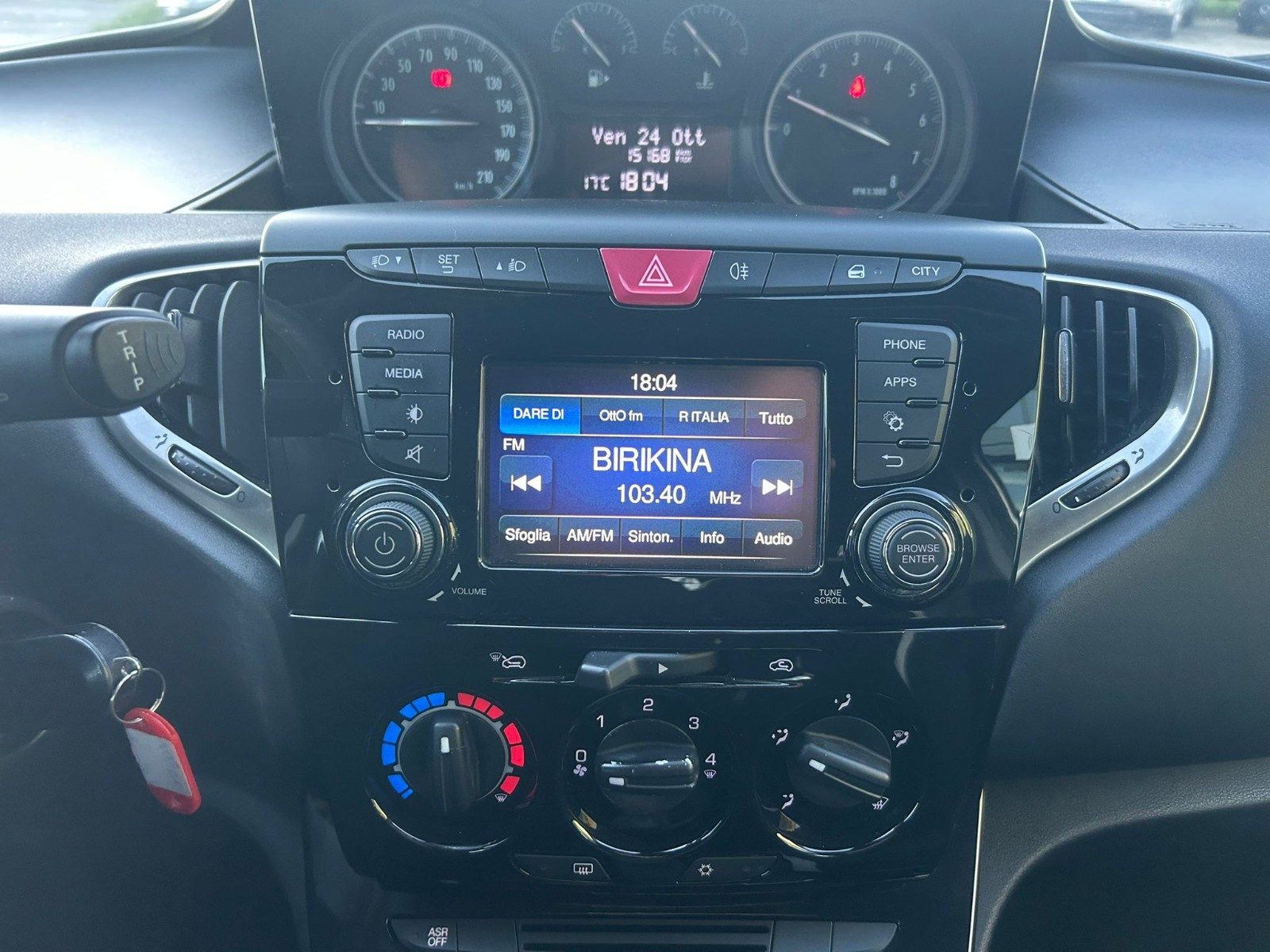Lancia Ypsilon – foto 10